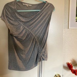 Rachael Roy grey scrunch Tee 💘